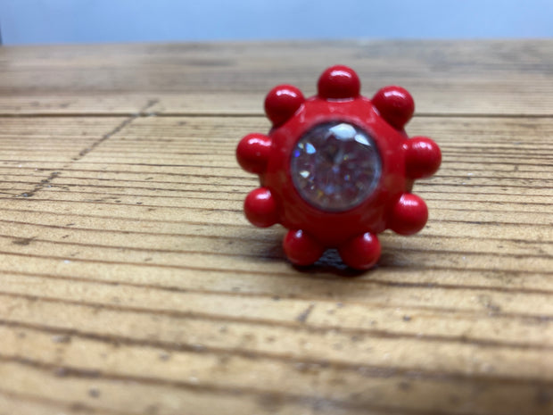 Flor roja con circonita de 10 mm