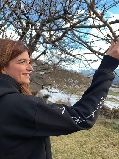 Sudadera negra BonBon Reich (logo en la manga)