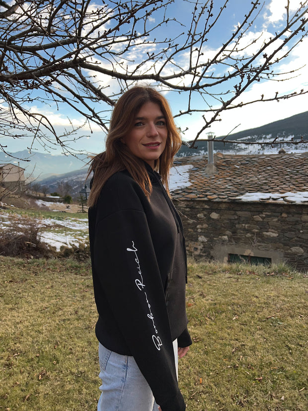 Sudadera negra BonBon Reich (logo en la manga)